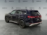 2024 Volkswagen Atlas 2.0 TSI Peak Edition image 3
