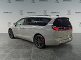 2025 Chrysler Pacifica Limited image 3
