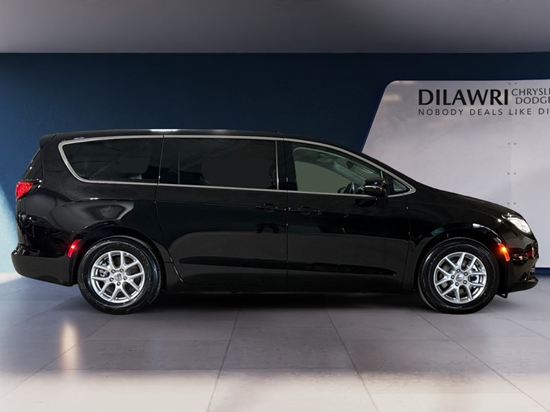 2024 Chrysler Grand Caravan SXT 2WD