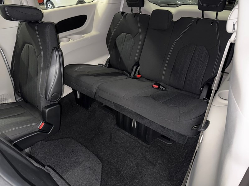 2024 Chrysler Grand Caravan SXT 2WD