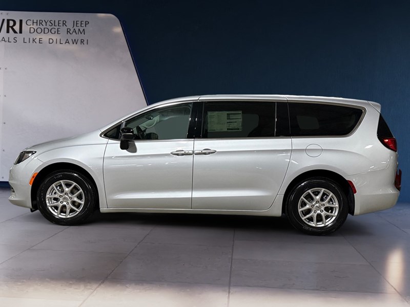 2024 Chrysler Grand Caravan SXT 2WD