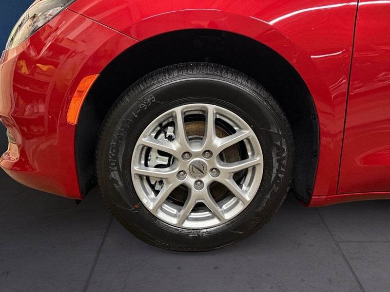 2024 Chrysler Grand Caravan SXT 2WD