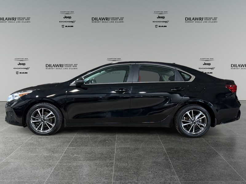 2023 Kia Forte EX IVT