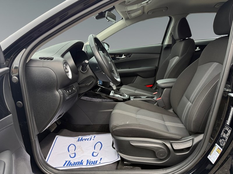 2023 Kia Forte EX IVT