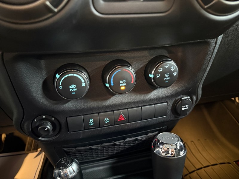 2018 Jeep Wrangler JK Unlimited Golden Eagle 4x4 *Ltd Avail*