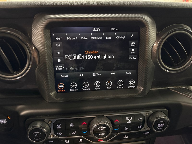 2023 Jeep Wrangler Sport Altitude WITH SOFT TOP !