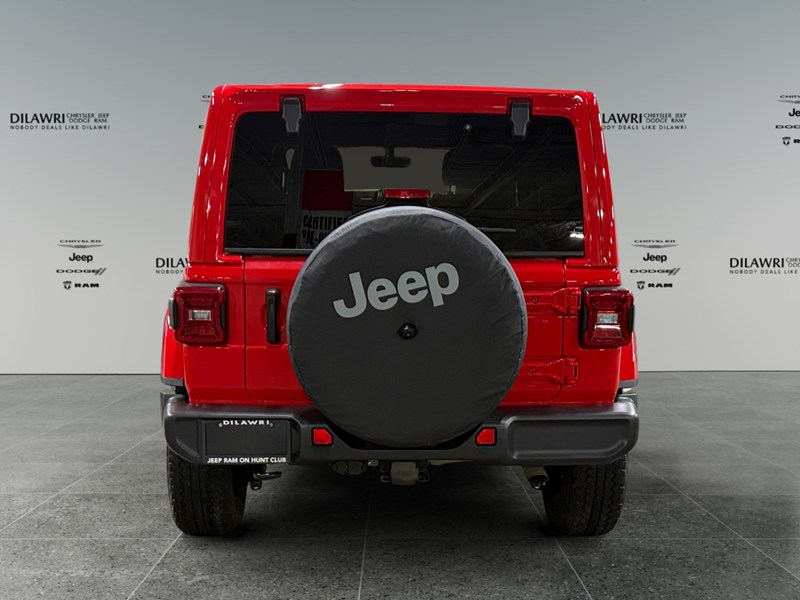 2022 Jeep Wrangler Unlimited Unlimited Sahara Altitude 4x4