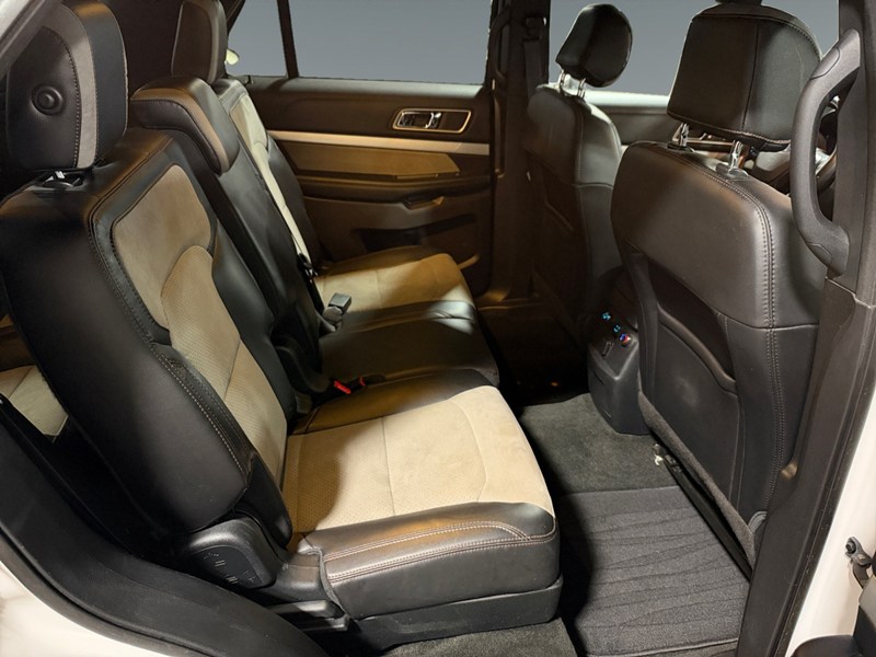 2017 Ford Explorer 4WD 4dr XLT