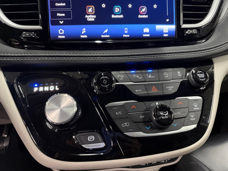2023 Chrysler Pacifica Touring L FWD