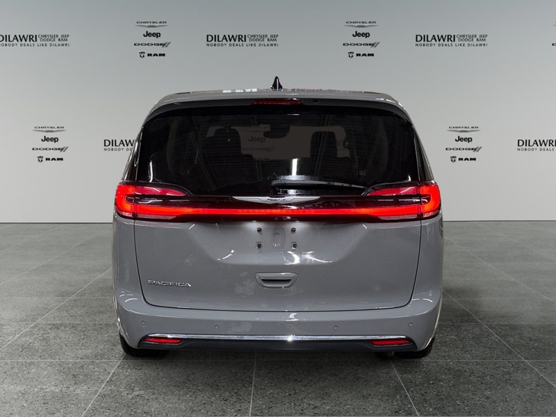 2023 Chrysler Pacifica Touring L FWD