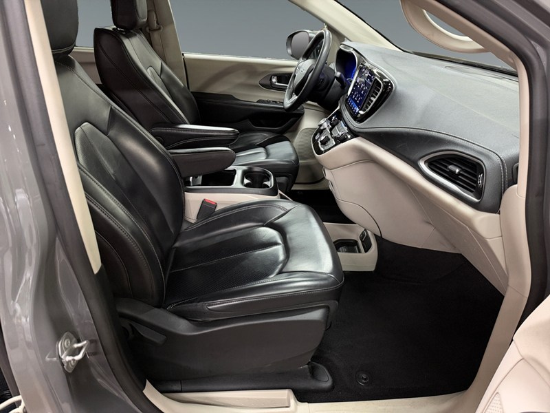 2023 Chrysler Pacifica Touring L FWD