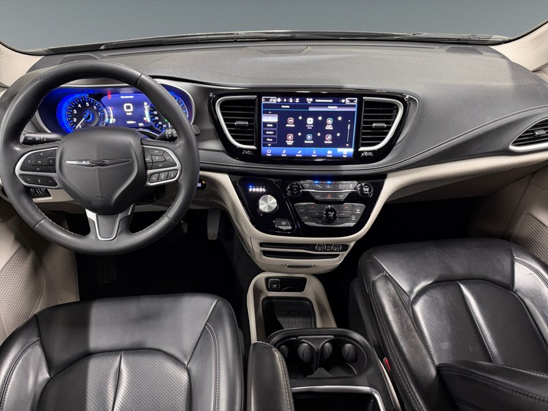 2023 Chrysler Pacifica Touring L FWD