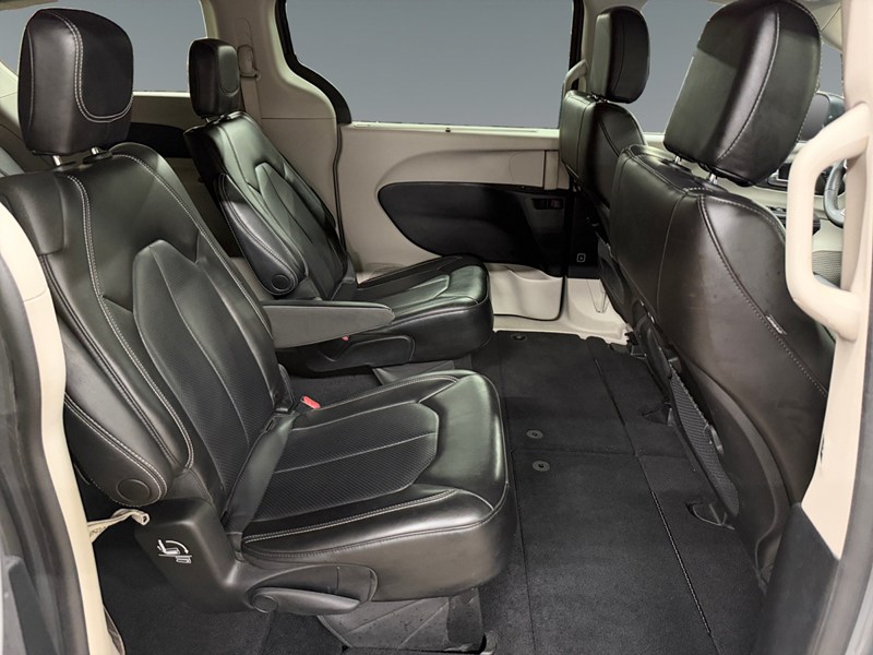 2023 Chrysler Pacifica Touring L FWD