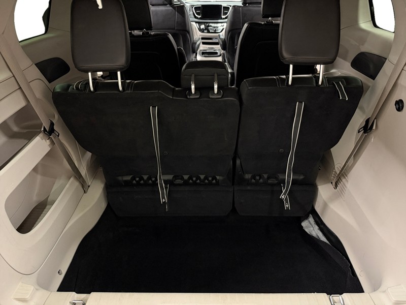 2023 Chrysler Pacifica Touring L FWD