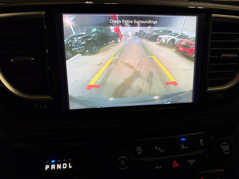 2025 Chrysler Pacifica Limited FWD