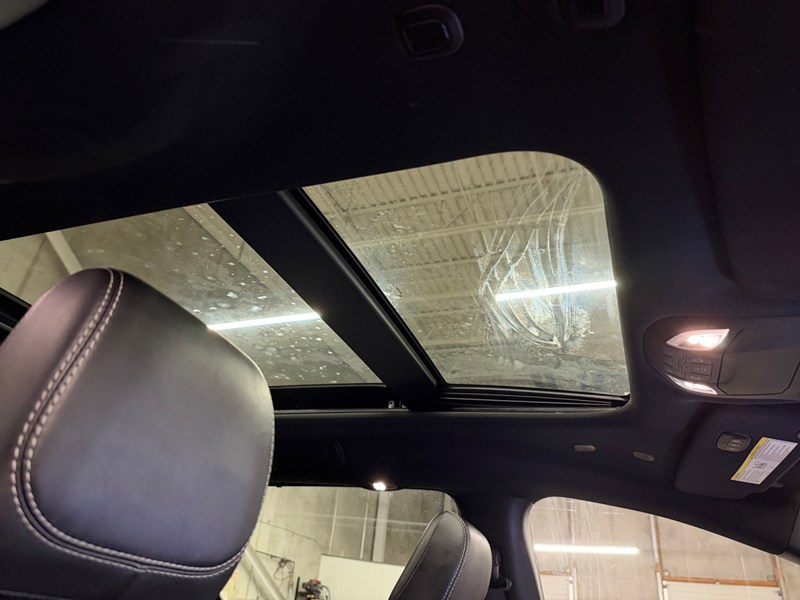 2026 Chrysler Pacifica Limited FWD