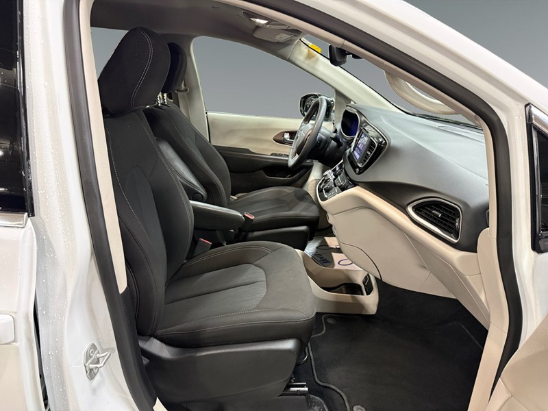 2024 Chrysler Grand Caravan SXT