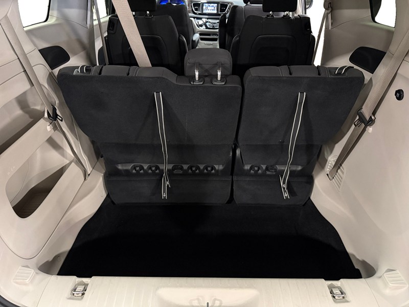 2023 Chrysler Grand Caravan SXT 2WD