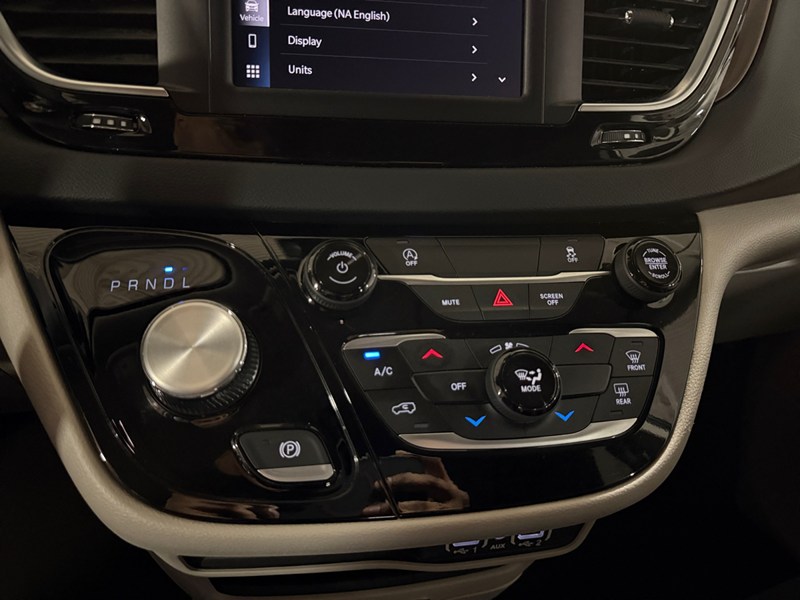2023 Chrysler Grand Caravan SXT 2WD