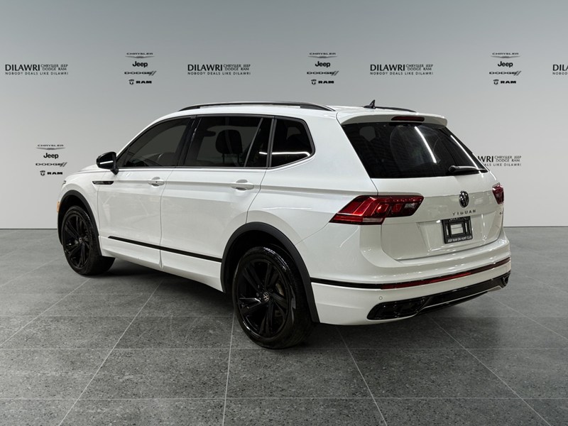 2023 Volkswagen Tiguan Comfortline R-Line Black Edition 4MOTION