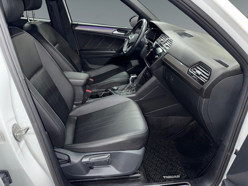 2023 Volkswagen Tiguan Comfortline R-Line Black Edition 4MOTION