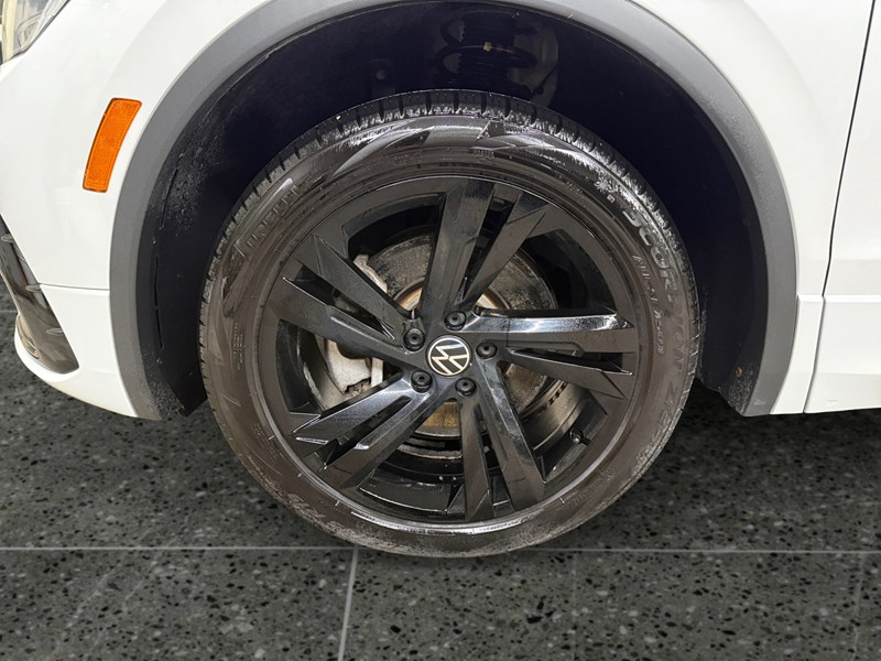 2023 Volkswagen Tiguan Comfortline R-Line Black Edition 4MOTION