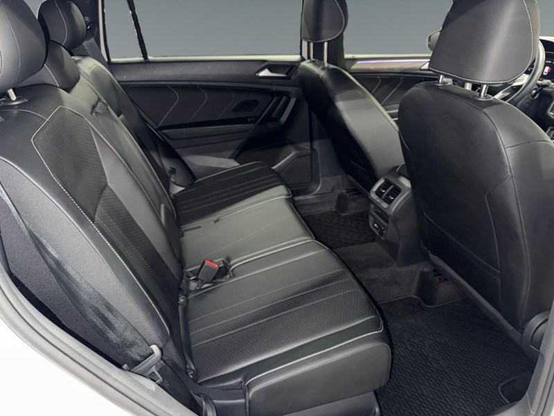 2023 Volkswagen Tiguan Comfortline R-Line Black Edition 4MOTION