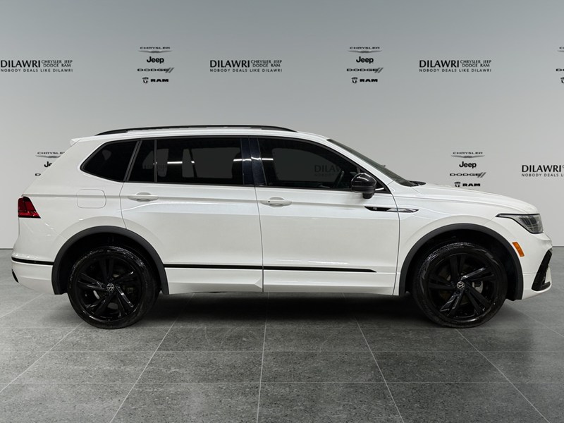 2023 Volkswagen Tiguan Comfortline R-Line Black Edition 4MOTION