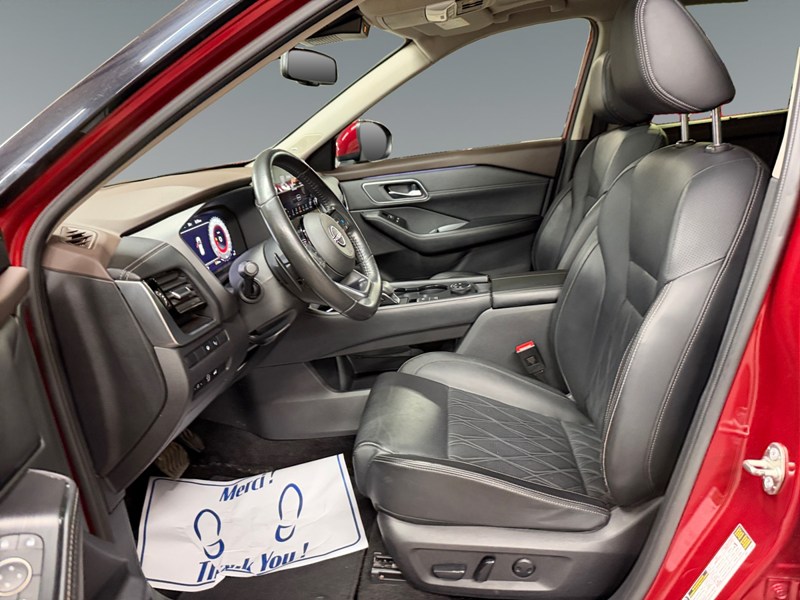 2023 Nissan Rogue AWD Platinum