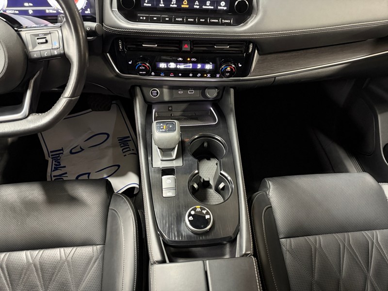 2023 Nissan Rogue AWD Platinum