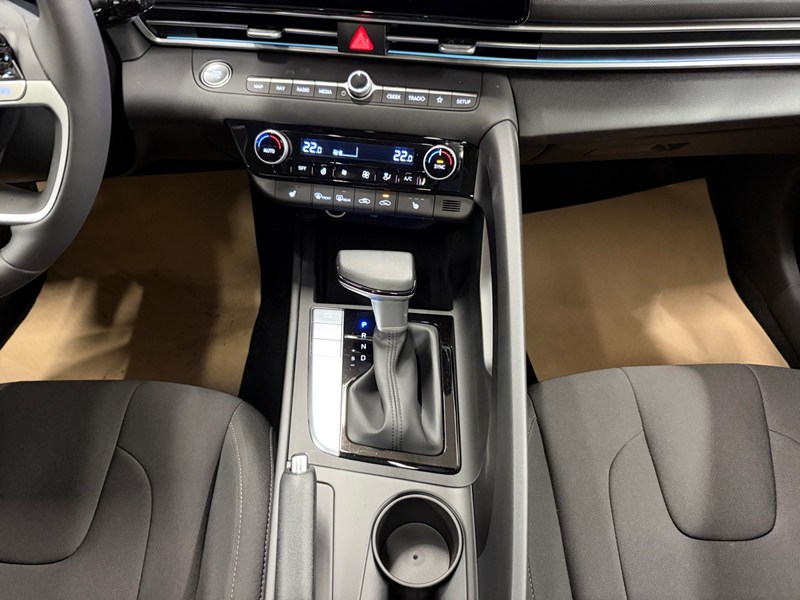 2026 Hyundai Elantra Preferred IVT w/Tech Pkg