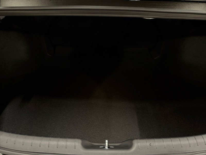 2026 Hyundai Elantra Luxury IVT