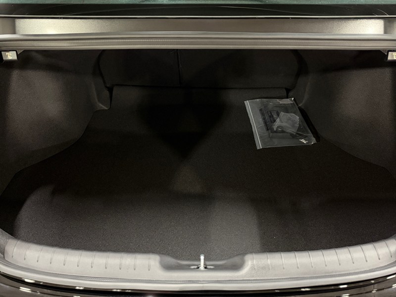 2026 Hyundai Elantra Luxury IVT