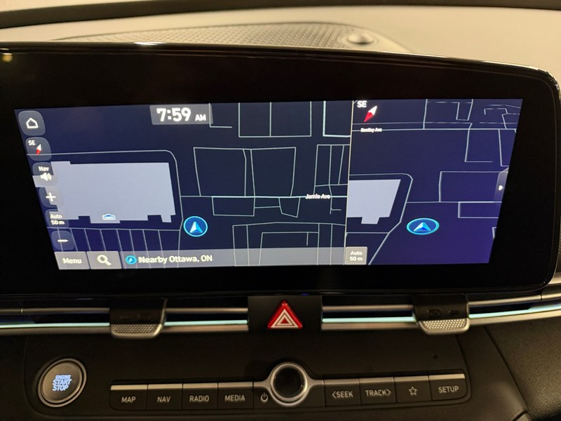 2026 Hyundai Elantra Luxury IVT