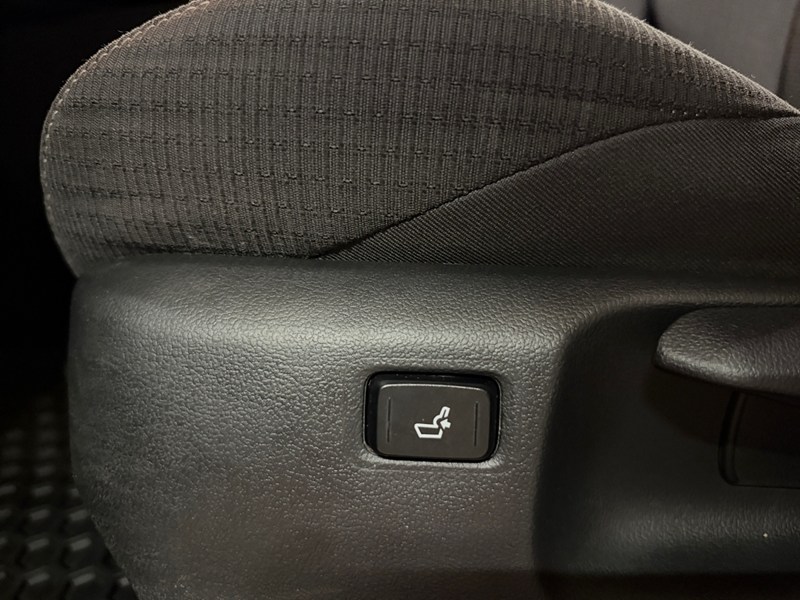 2018 Toyota C-HR FWD XLE