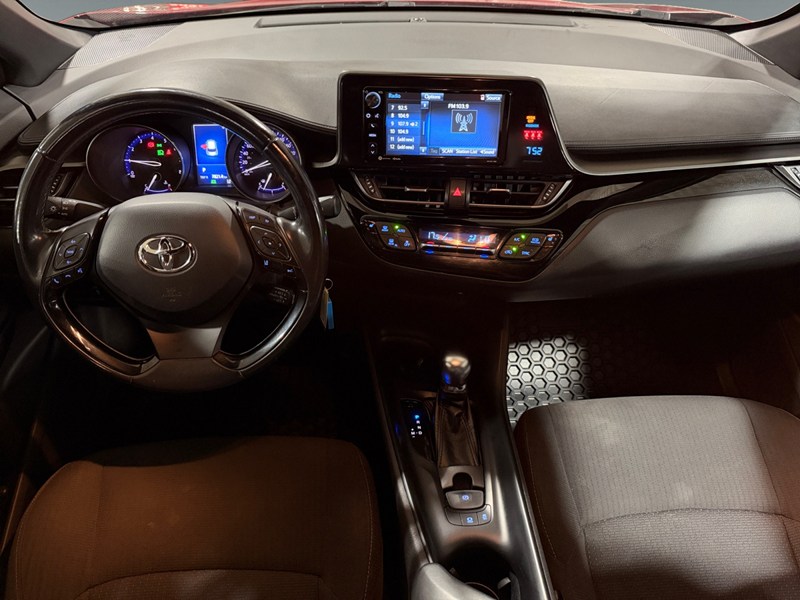 2018 Toyota C-HR FWD XLE