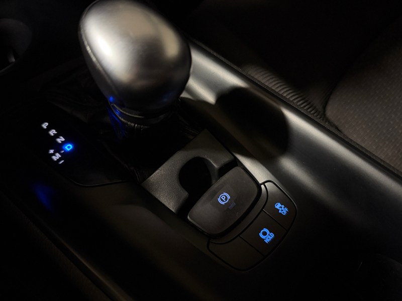 2018 Toyota C-HR FWD XLE