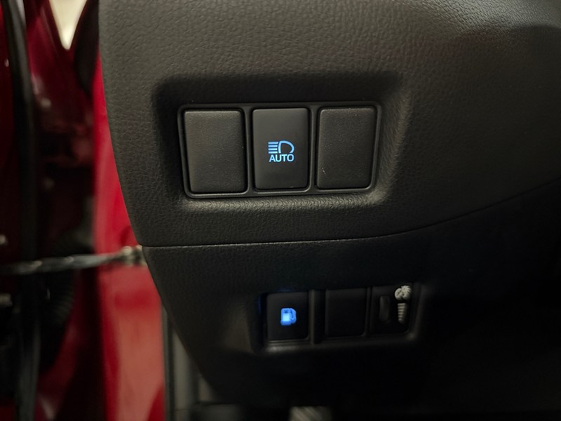2018 Toyota C-HR FWD XLE