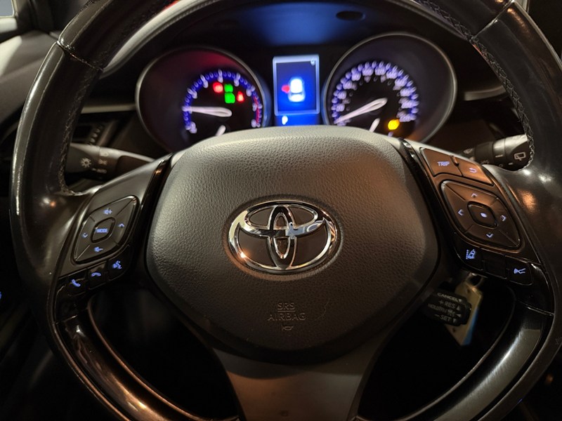 2018 Toyota C-HR FWD XLE