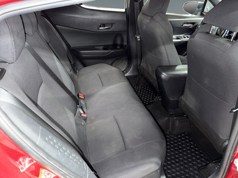 2018 Toyota C-HR FWD XLE