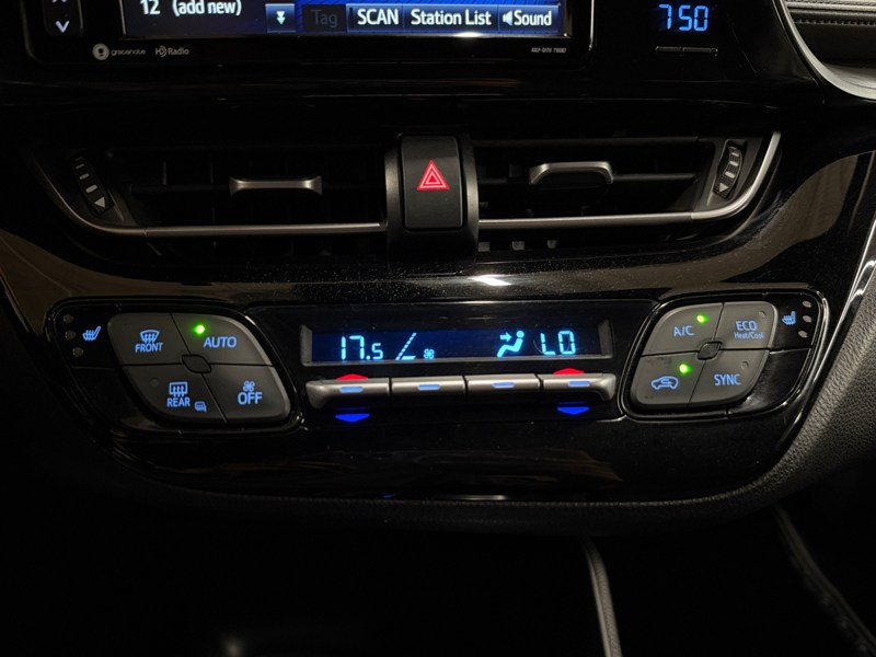 2018 Toyota C-HR FWD XLE