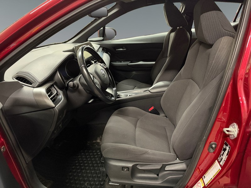 2018 Toyota C-HR FWD XLE