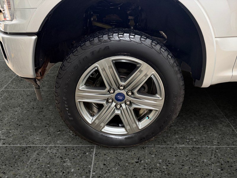 2019 Ford F-150 LARIAT 4WD SuperCrew 5.5' Box