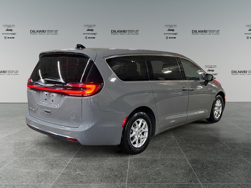 2023 Chrysler Pacifica Touring L FWD