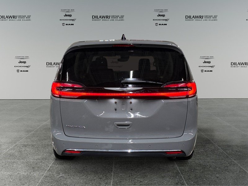 2023 Chrysler Pacifica Touring L FWD