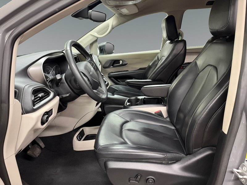 2023 Chrysler Pacifica Touring L FWD
