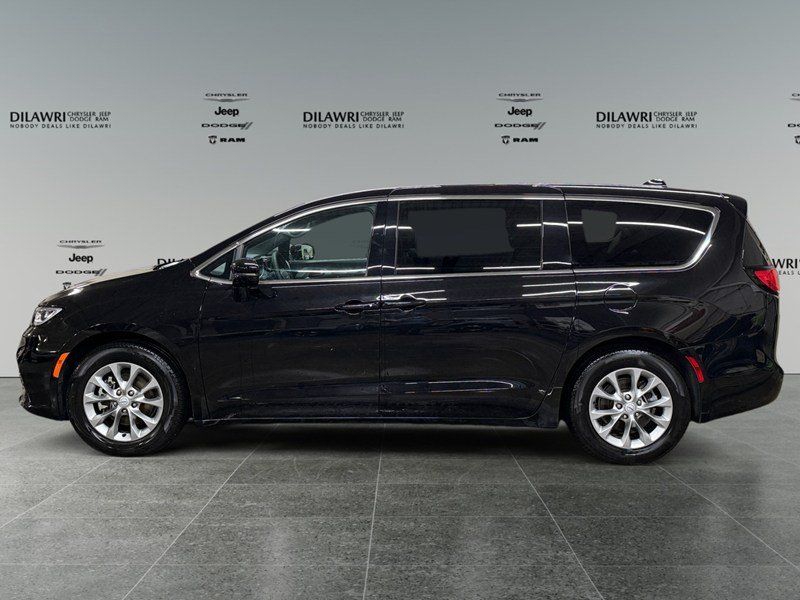 2026 Chrysler Pacifica Limited FWD