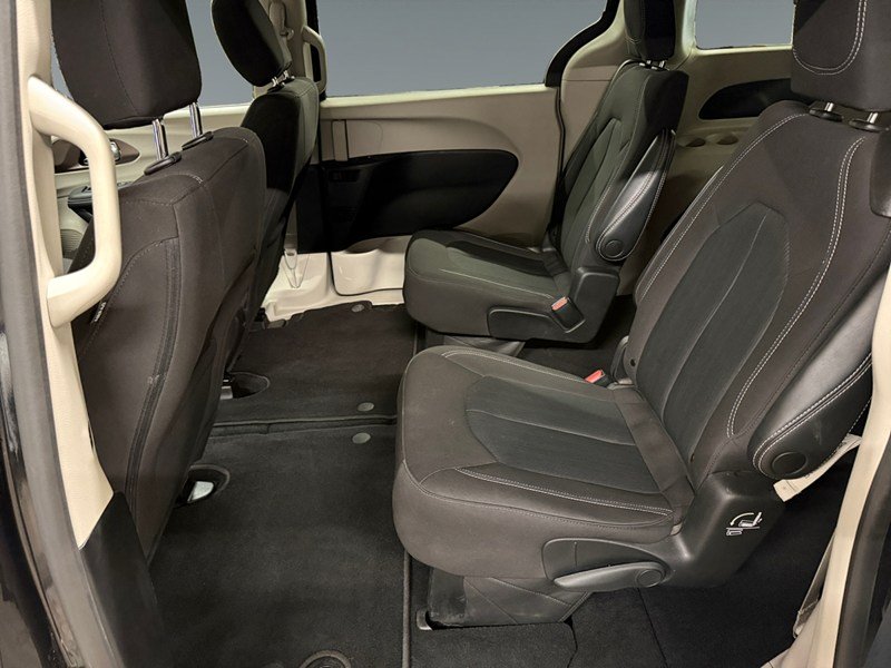 2023 Chrysler Grand Caravan SXT 2WD