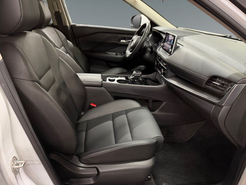 2024 Nissan Rogue AWD SV Moonroof
