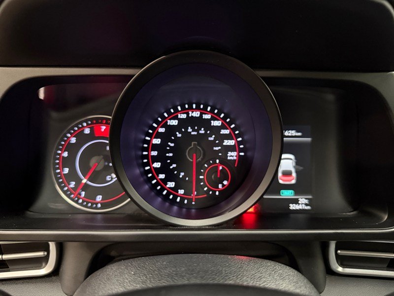 2022 Hyundai Elantra Preferred IVT